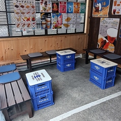 ２人掛けの長椅子をご用意