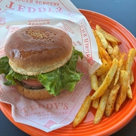 多彩なバーガーをご用意しております！
