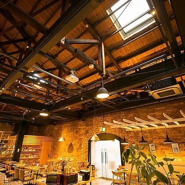 リンシエメ 神戸 L INSIEME CAFE&BREAD&Partyの雰囲気1