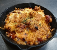 ごろごろベーコンのとろーりスパイシーチーズ焼き