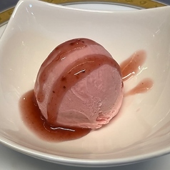 ストロベリーアイス