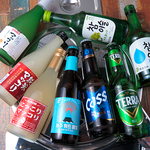 果実酢のソーダなど多彩なドリンクメニューを提供。料理に合わせてお好みの杯を自由にセレクト可能◎