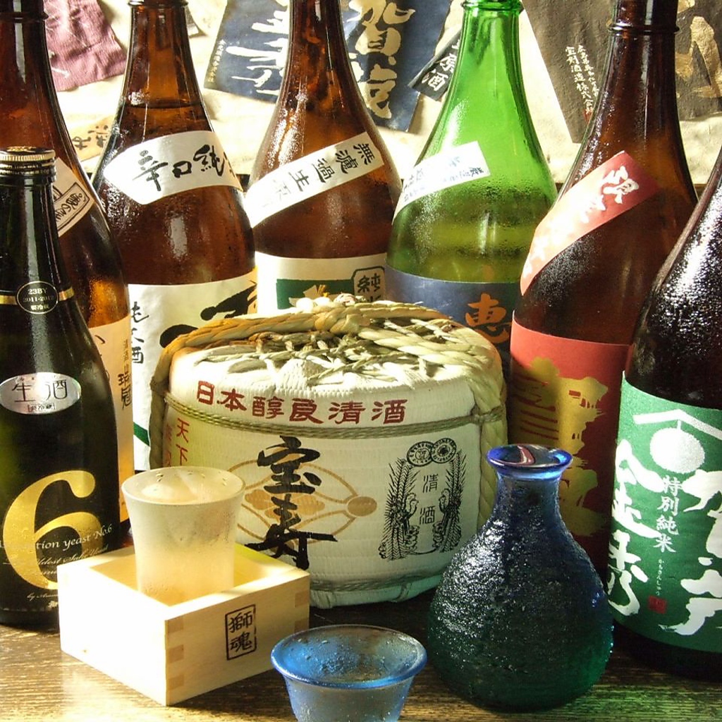 広島の地酒有ります。もっと身近に季節の日本酒を楽しんで貰いたいから週変わりで揃えてます…