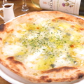 料理メニュー写真 クアトロフロマージュ～蜂蜜付き～
