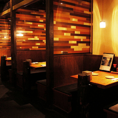 プライベート感満点！お席はしっかり区切られているので気にせず、まったりと飲めます！