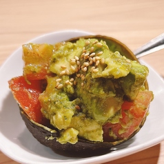 アボカドとトマトのバジルなむる