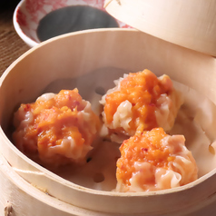 ぷりぷり海老や名物焼売など自慢の絶品点心が堪能できる