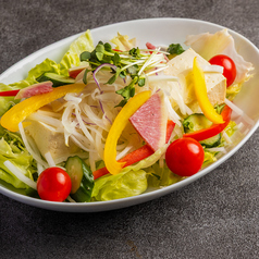 閖上釜揚げシラスと豆腐の大根サラダ