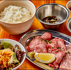 炭火焼肉生ホルモン処しょうちゃん駅前店の特集写真