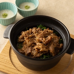 牛しぐれ煮の土鍋ごはん とろろ添え※2人前より承ります