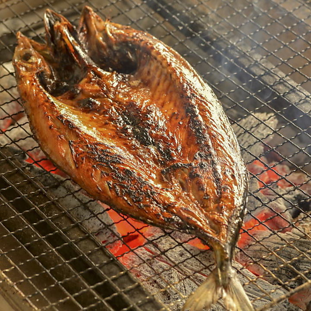 いちが仕入れた新鮮な鮮魚は、塩釜水産物仲卸市場や仙台朝市に直接出向き、直接目で見て厳選◎