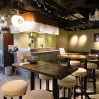 お隣の「蔵酒バルたちうお　人形町」も、ぜひごひいきに