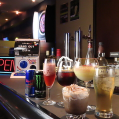 AMUSEMENT&DININGBAR HANGOUT ハングアウト特集写真1