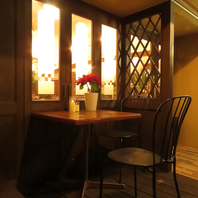 純喫茶を想わせる、温かな雰囲気の隠れ家カフェ