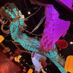 ドラゴン餃子 Ryuo 竜王 新宿店の雰囲気3