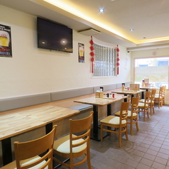 4名様かけテーブル席(最大16名様まで可能)