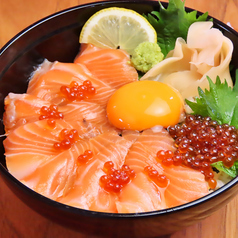 サーモンいくら丼