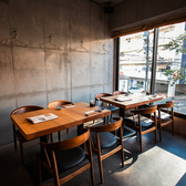 当店は、都立大学駅から徒歩1分という非常に便利な場所に位置しております。駅を出てすぐの好立地なので、お仕事帰りや買い物ついでにも気軽にお立ち寄りいただけます。心ゆくまでお食事をお楽しみください◎