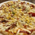 【チーズ×チーズ】チーズナンの上にチーズをたっぷり乗せたダブルチーズピザも大人気！是非ご賞味ください！