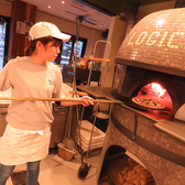 最高においしいピザの状態を熟知したピザ職人が丁寧に焼き上げます！