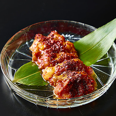 韓流薬念赤ホルモン/老舗花山椒黒ホルモン/[商標登録] 壺漬け近江牛特選生ホルモン