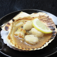 築地直送ホタテと国産牛を使った自慢のお料理の数々