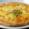 クワトロフォルマッジョ　（４種の濃厚チーズのピザ）