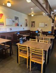 うおよし食堂の雰囲気1