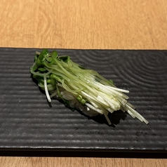 貝割昆布〆握り(2貫)