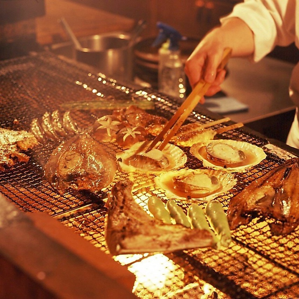 豪快な炭火焼きなど、北海道の美味をお愉しみいただけます。