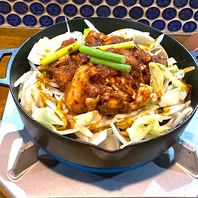 お酒と白米が止まらない！「秘伝の独自ブレンドダレ」