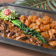 牛すじ肉の八丁味噌煮込み