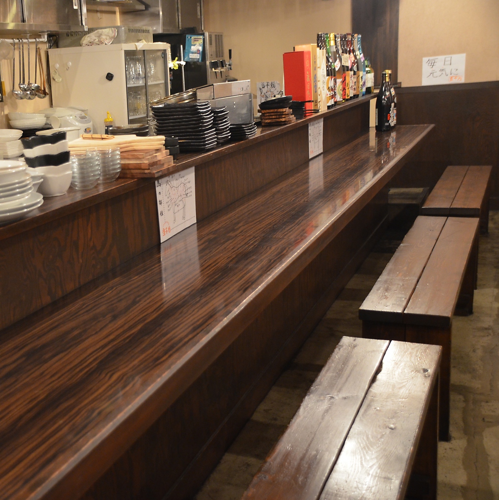 仕事帰りのサクッと1杯のおひとり様から、堅苦しいデートが苦手なお酒好きのカップルさんまで！