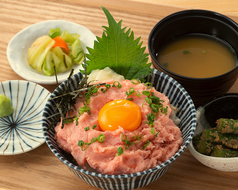 たっぷりネギトロ丼