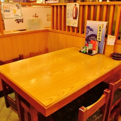 【テーブル席】2名様から最大4名様までご利用頂けるテーブル席です。