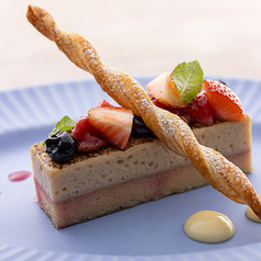 【CAKE SET】ジャスミンとベリーのシブースト [ドリンク付き]