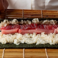 仕入れからこだわるマグロを、多彩な料理で堪能