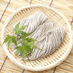 香り・のど越し・食感で選べる4種のそば