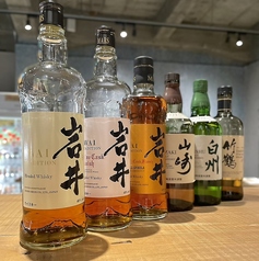 nein9が厳選した国産ウイスキーの数々。お好みの割り方で、特別な一杯をお楽しみください◎