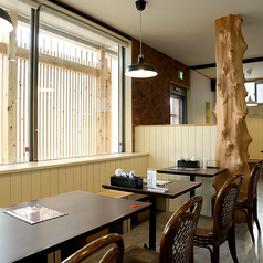 名古屋コーチンらーめん鳥よし竜美丘店の雰囲気2