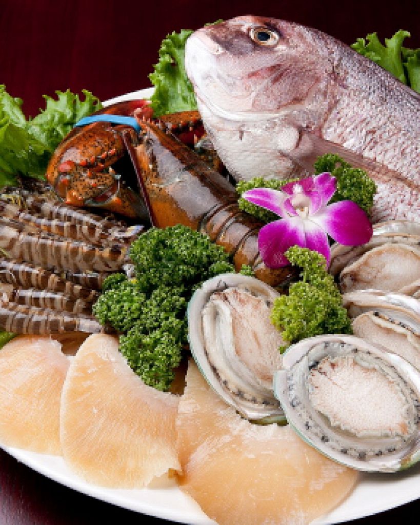 フカヒレや朝獲れ魚介など新鮮な素材が盛り沢山！