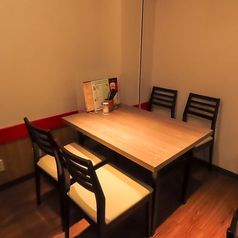 ご夫婦やデートなどでのご利用は4人掛けのお席がピッタリ♪ゆったりとした席で美味しい料理を堪能してください★
