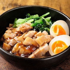 台湾ルーロー飯（サラダバー付き）