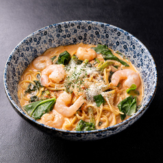 人気No.1パスタ★【海老とほうれん草のアメリケーヌクリーム】の写真