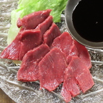 鮮度にこだわった食材、シャキシャキとした食感が心地よいサラダなど、逸品を多数取り揃えています。