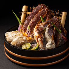 焼きたらば蟹１人前4本の１.２kg~になります。