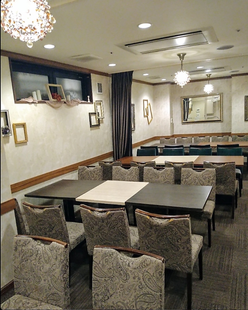１Ｆ・・・約３０名様程の完全個室♪　15名様から貸切可♪