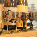 日本酒を常時ご用意しております。古伊万里グラスや干支の金杯でお楽しみください。