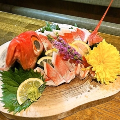 新鮮な海鮮と旬の食材を活かした創作料理