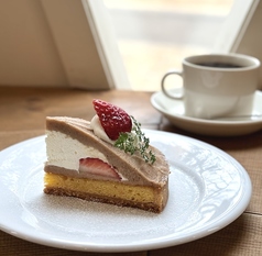 【冬季限定】ストロベリーモンブランタルト&WINTER BLENDの写真